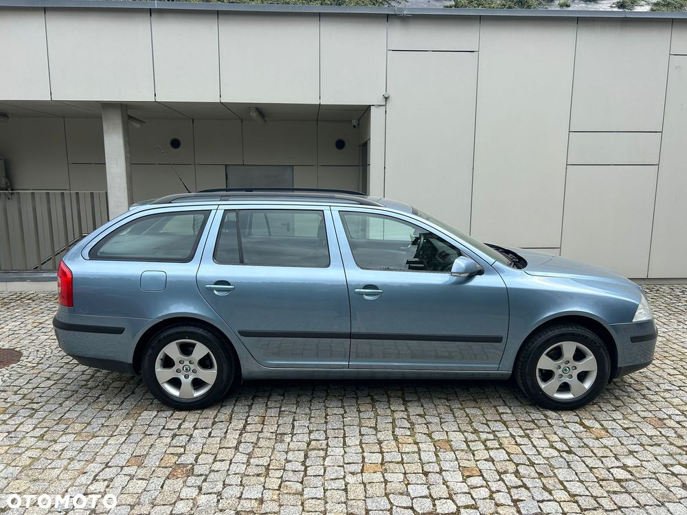 Skoda Octavia 1.6 Combi Classic - 4