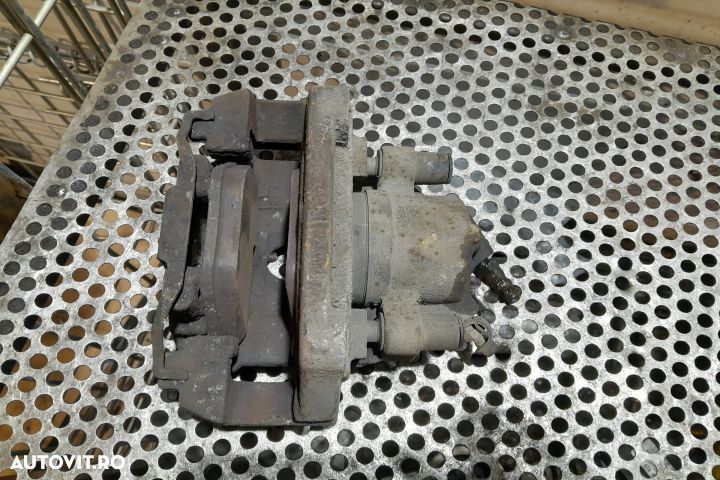 Etrier fata stanga BMW Seria 3 E91 [2004 - 2010] Touring wagon 320d A - 5