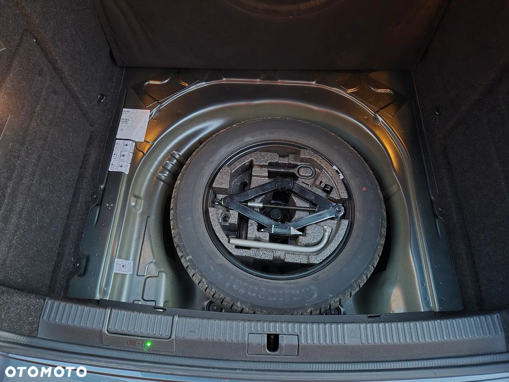 Skoda Superb 2.0 TDI Premium Edition - 19