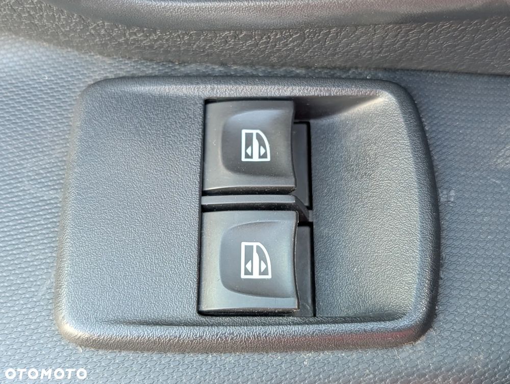 Dacia Sandero 0.9 TCe Laureate S&S - 28