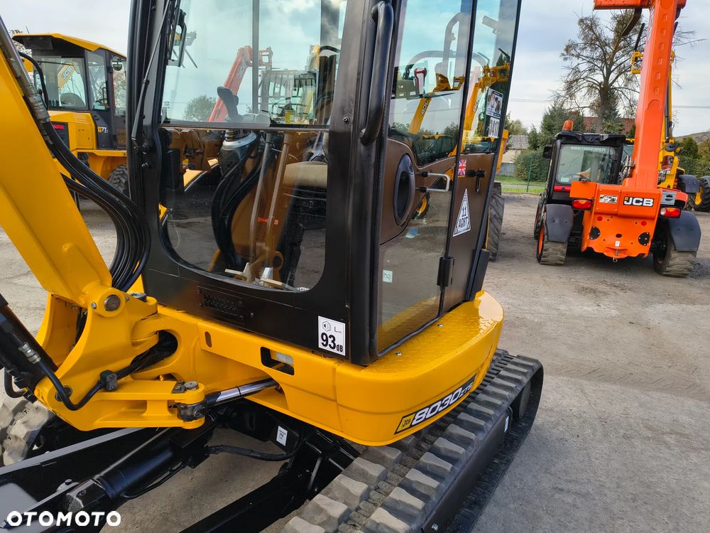 JCB 8030 2017r - 10