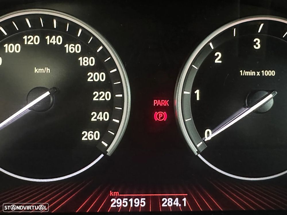 BMW 520 d Touring Aut. Luxury Line - 11