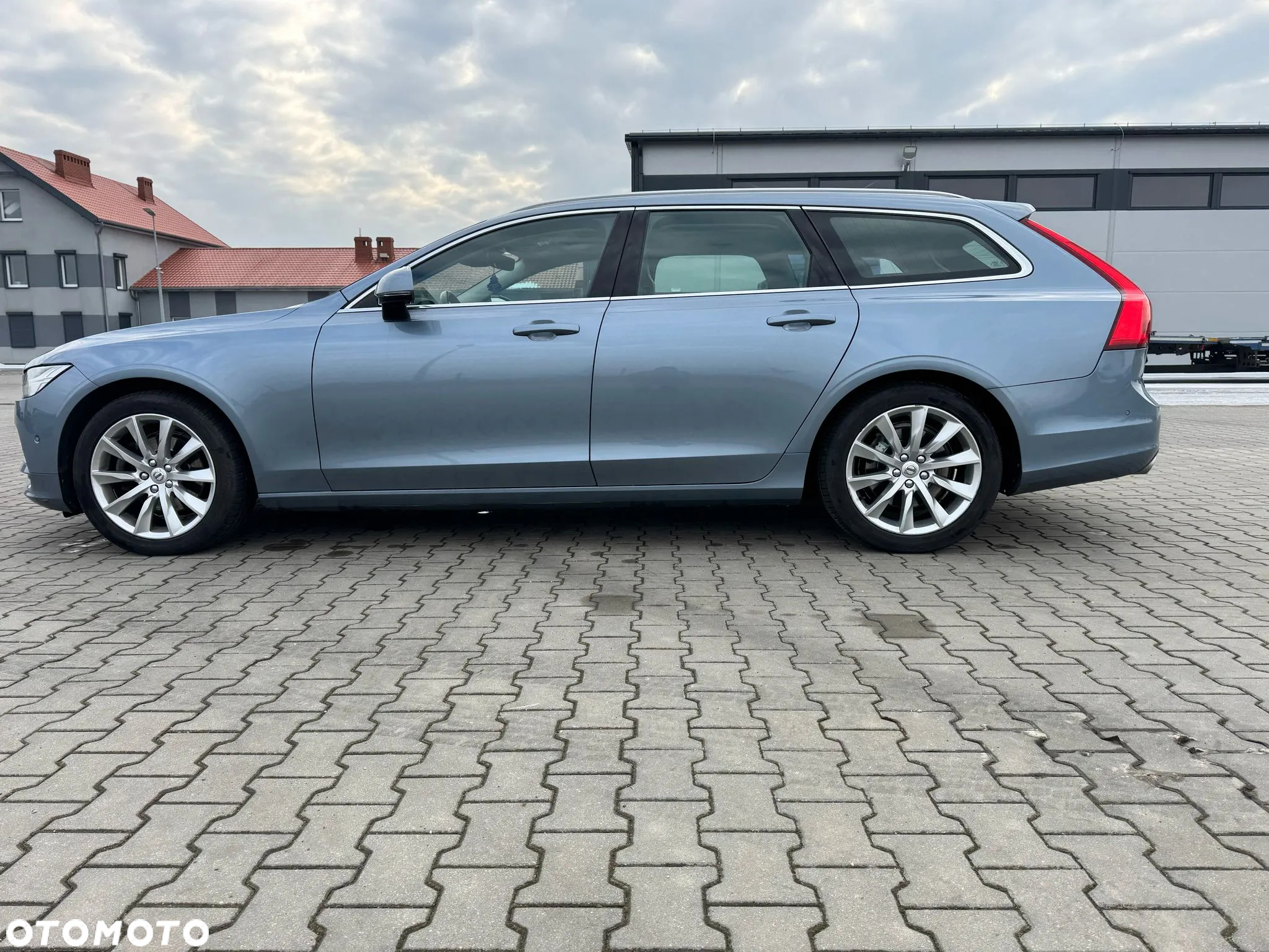 Volvo V90 D4 SCR Momentum - 25