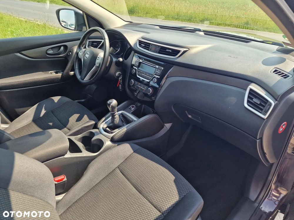 Nissan Qashqai 1.2 DIG-T N-Connecta EU6 - 26