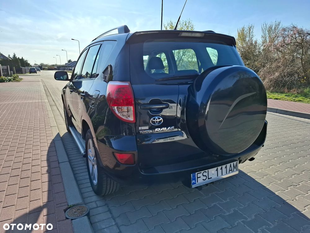 Toyota RAV4 2.0 VVT-i Premium - 9