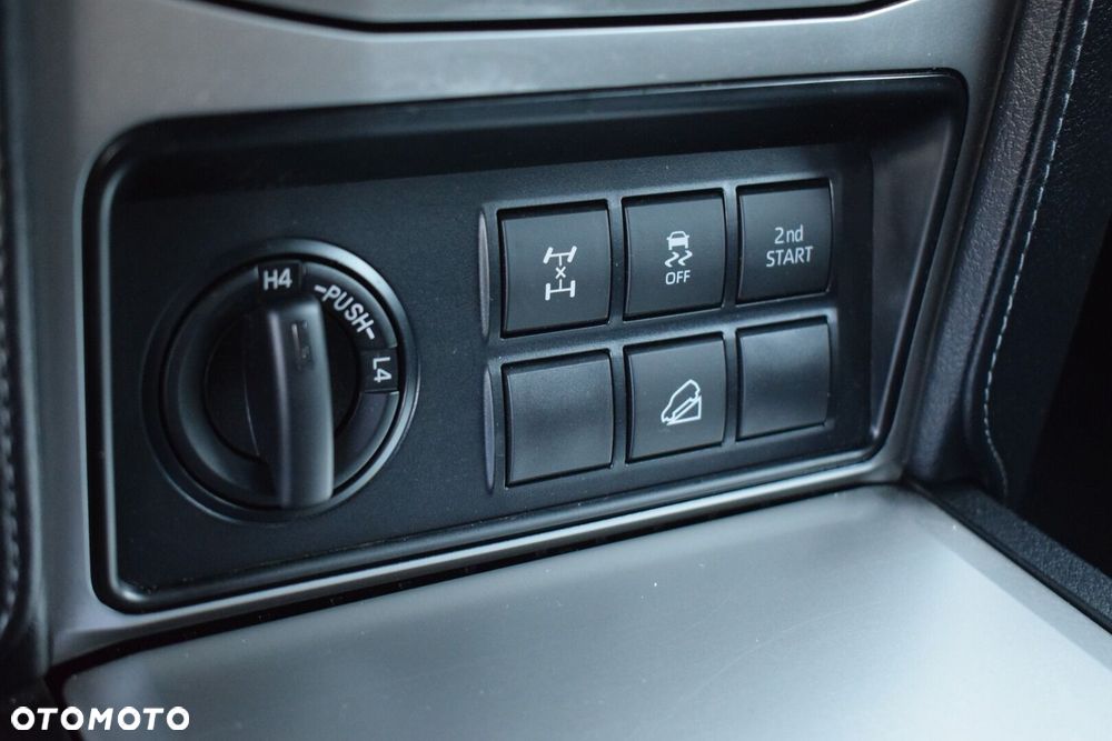 Toyota Land Cruiser - 34