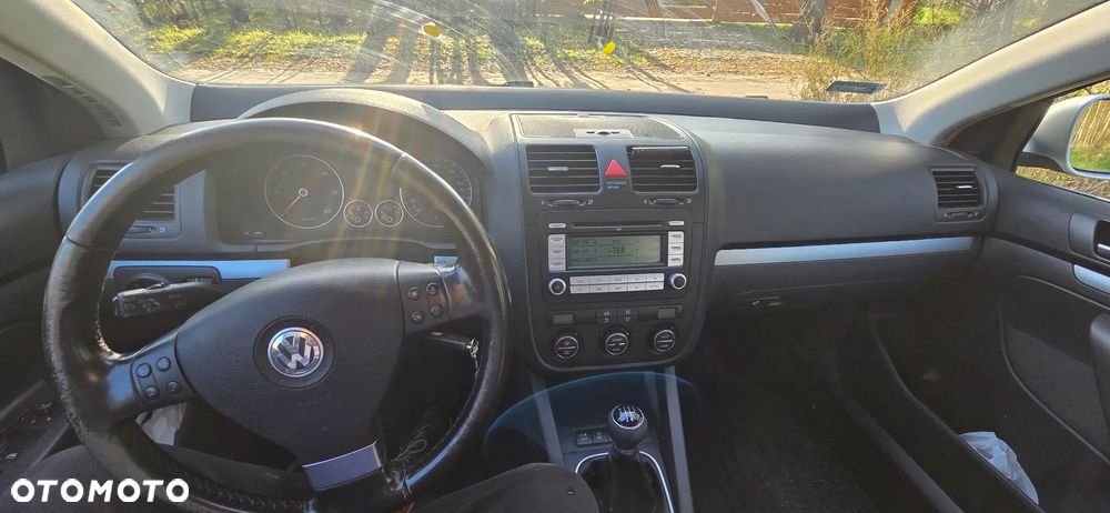 Volkswagen Golf - 15