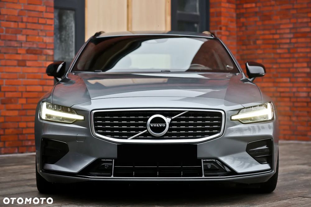 Volvo V60 D4 Geartronic R-Design - 1