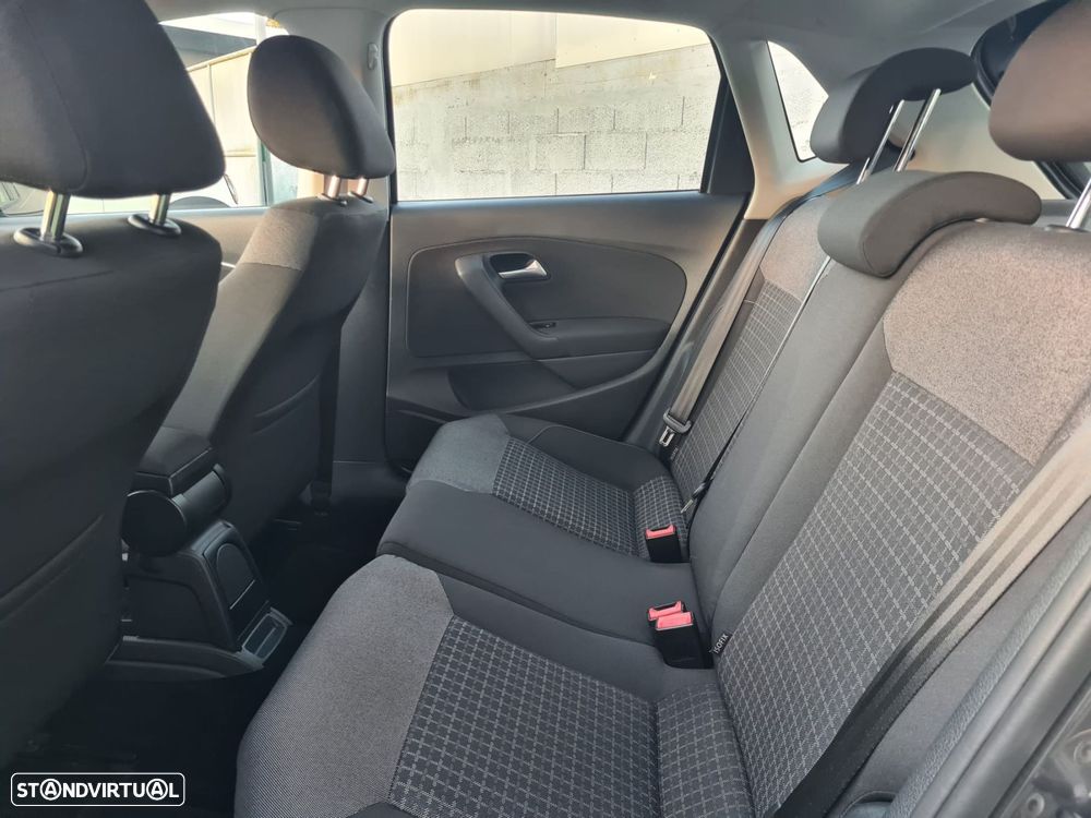 VW Polo 1.0 Confortline - 10