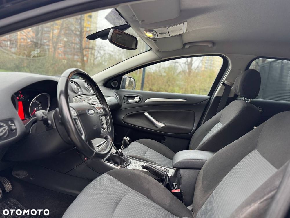 Ford Mondeo 2.0 TDCi Titanium - 14