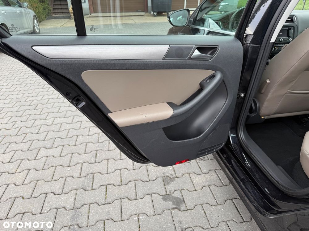 Volkswagen Jetta 1.4 TSI DSG Comfortline - 12