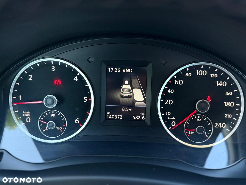 Volkswagen Tiguan 2.0 TDI DPF BlueMotion Technology Cup Sport & Style - 27