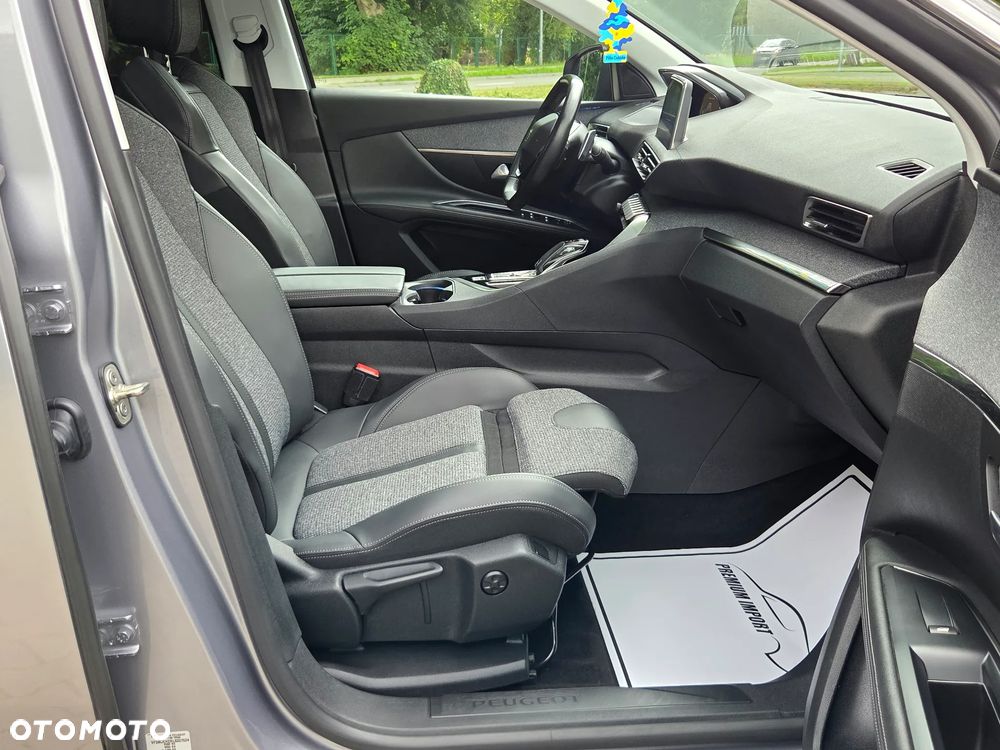 Peugeot 5008 - 22
