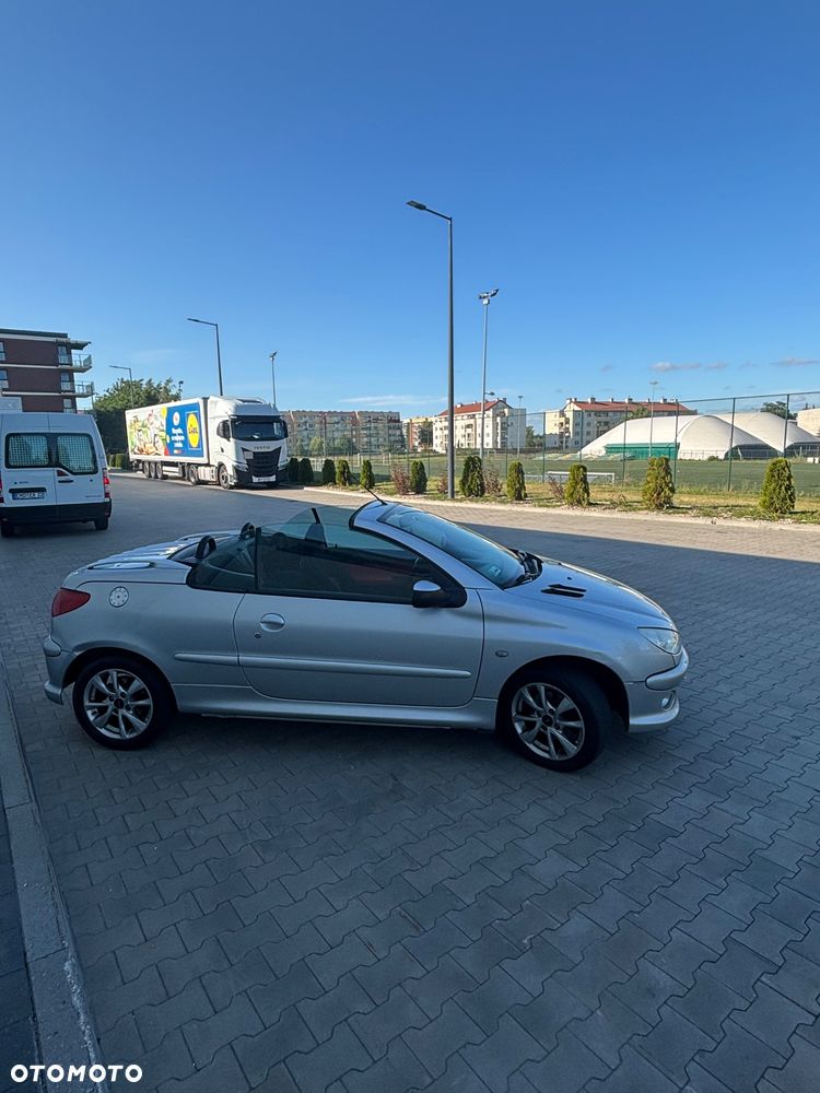 Peugeot 206 CC 1.6 - 10