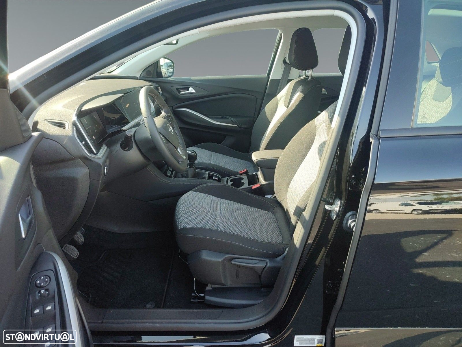 Opel Grandland 1.2 T Design & Tech - 8