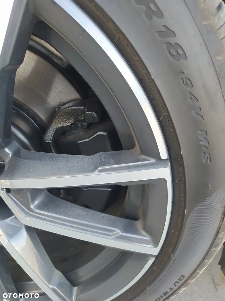 BMW Seria 3 330i Sport Line - 32