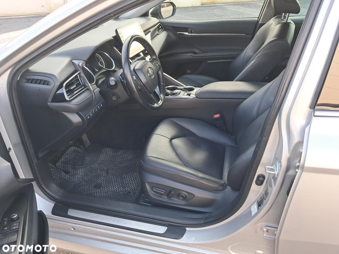 Toyota Camry - 9