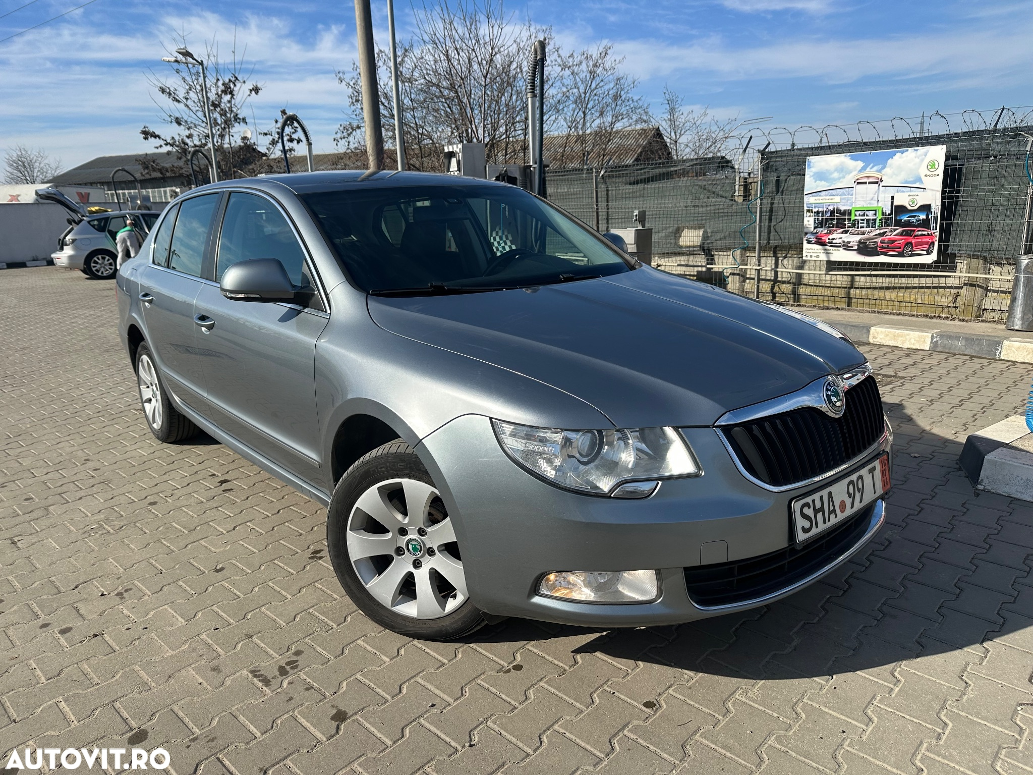 Skoda Superb 2.0 TDI 4x4 DSG Elegance - 3