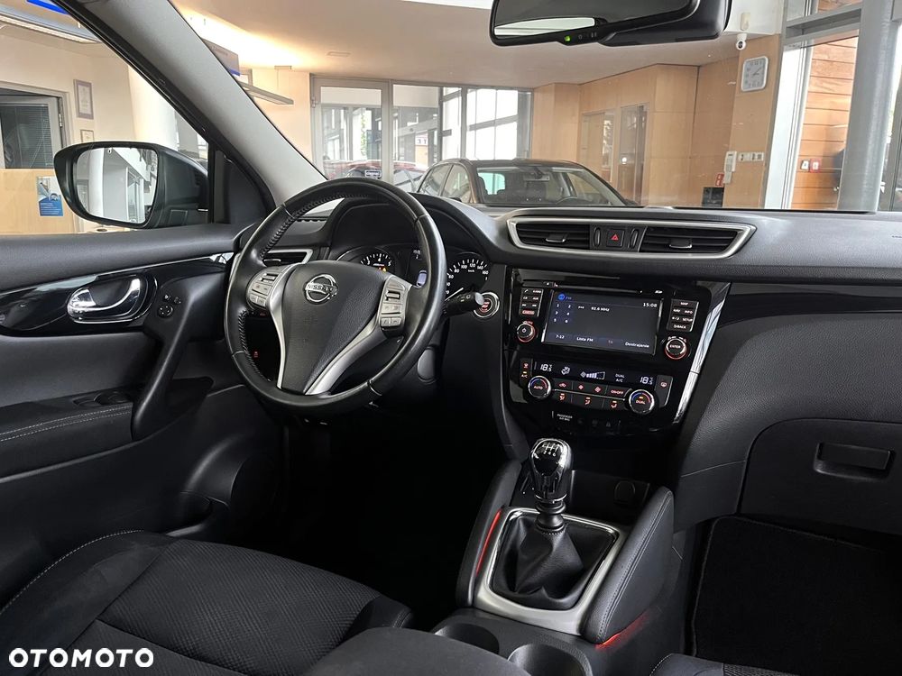 Nissan Qashqai 1.2 DIG-T N-Connecta EU6 - 23