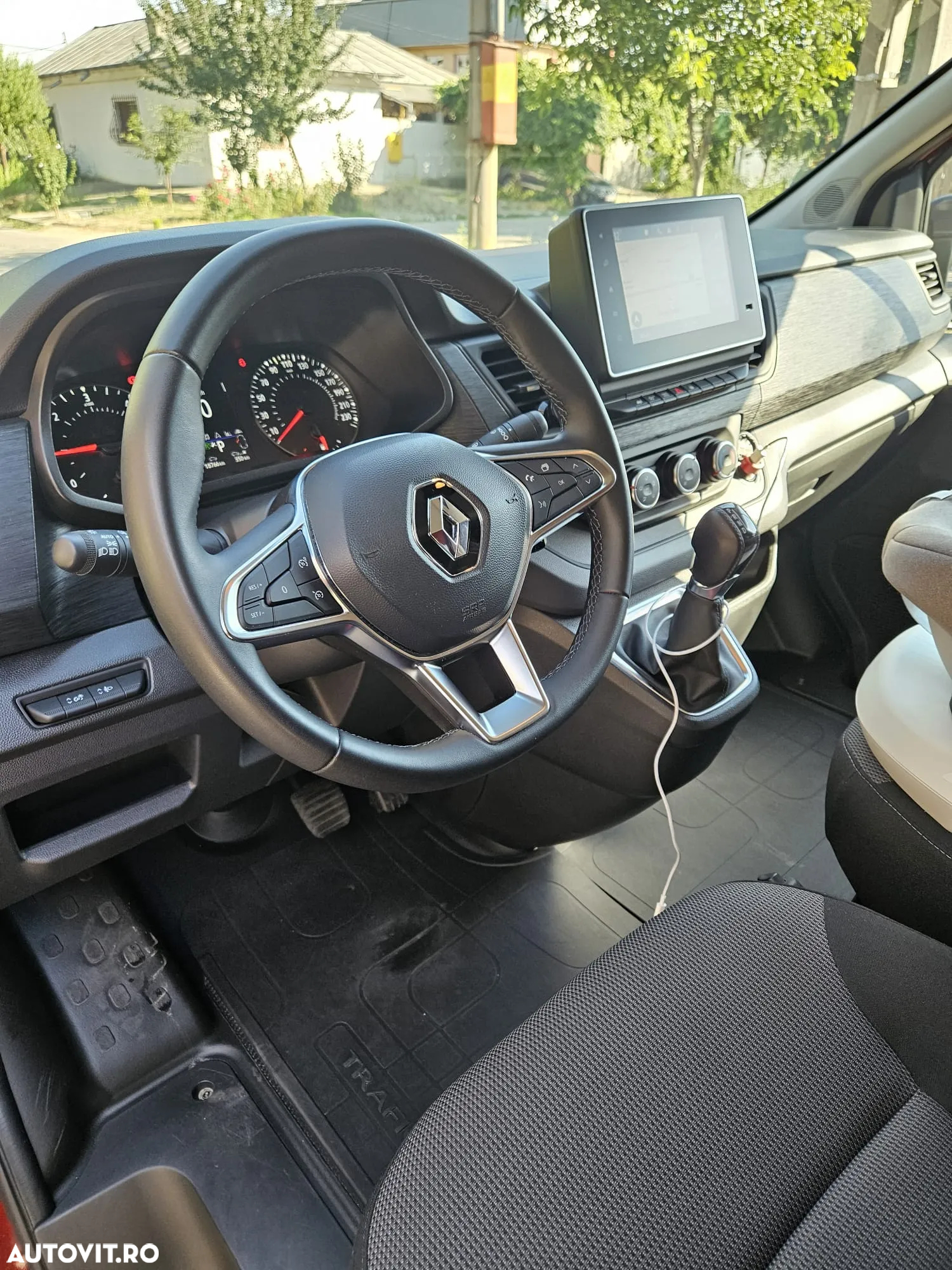 Renault Trafic - 12