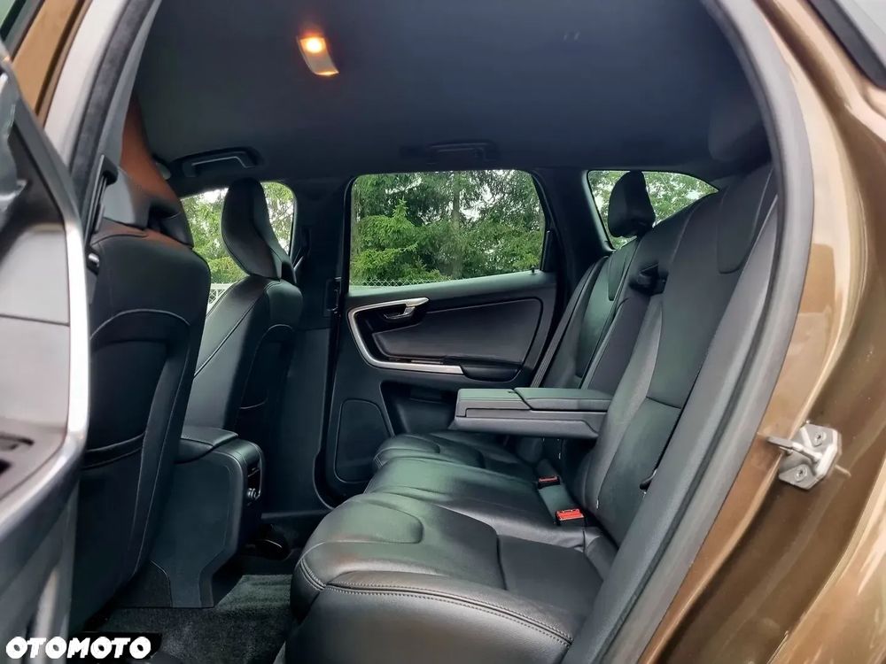 Volvo XC 60 D3 Geartronic Momentum - 10