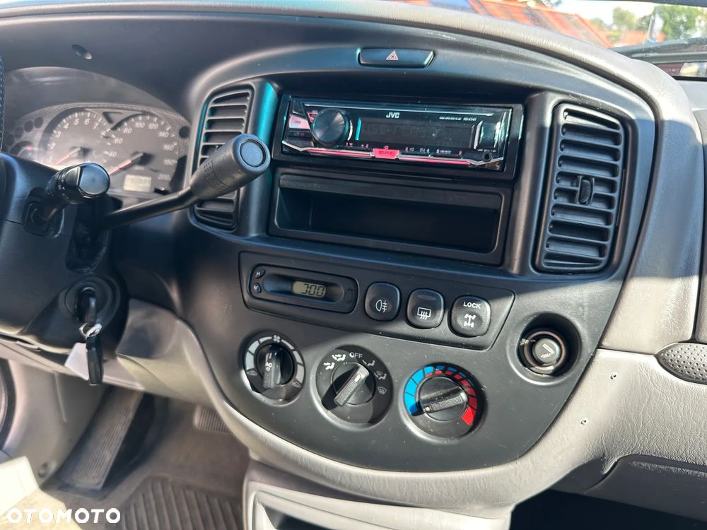 Mazda Tribute 3.0 V6 Exclusive - 12