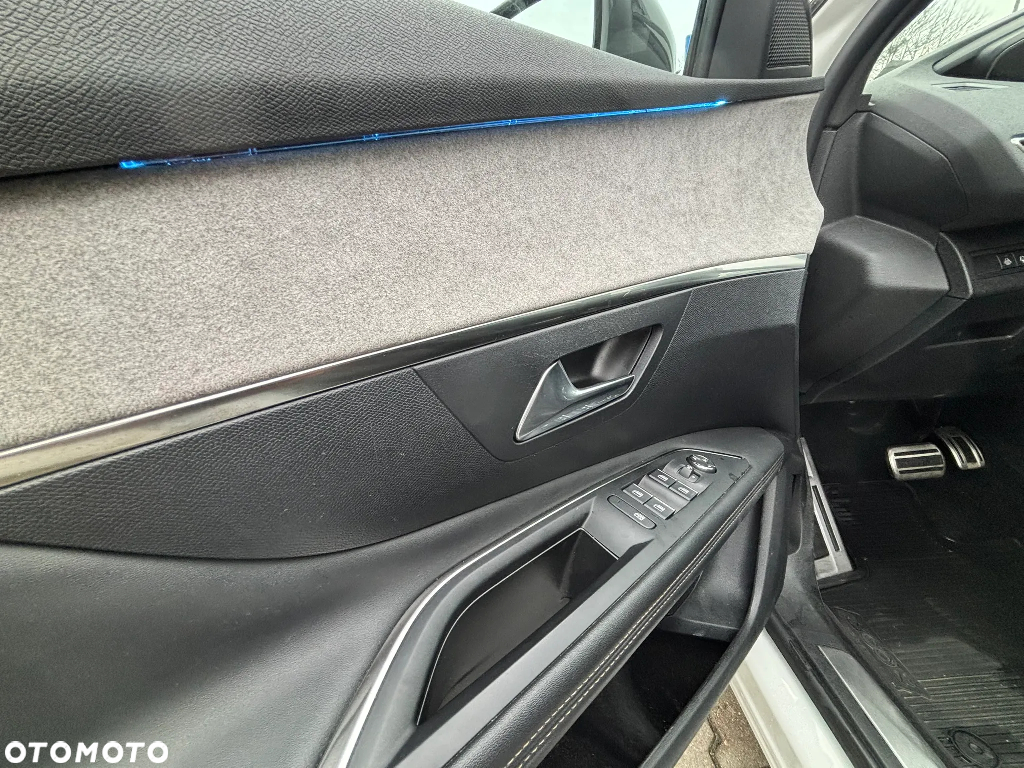 Peugeot 3008 1.2 PureTech GT S&S EAT8 - 17