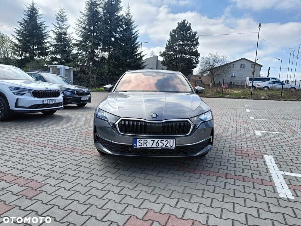 Skoda Octavia 1.5 TSI mHEV Selection DSG - 2