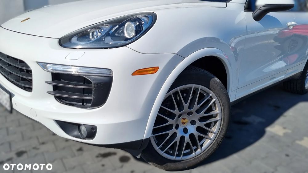 Porsche Cayenne Platinum Edition - 3