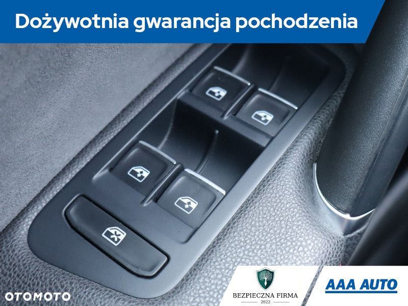 Volkswagen Golf - 20