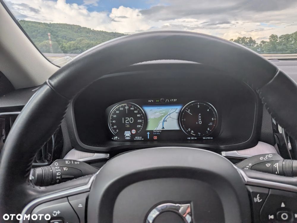 Volvo V60 D4 Momentum - 35