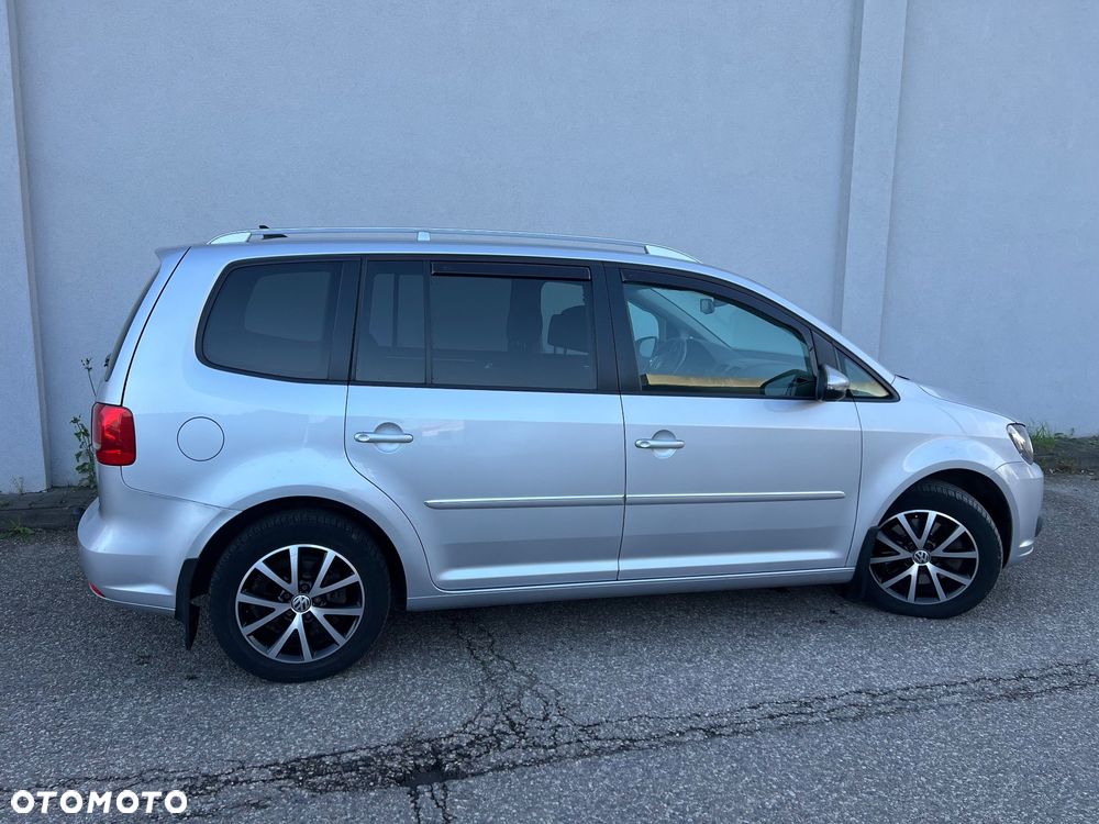 Volkswagen Touran 2.0 TDI DPF Highline DSG - 13