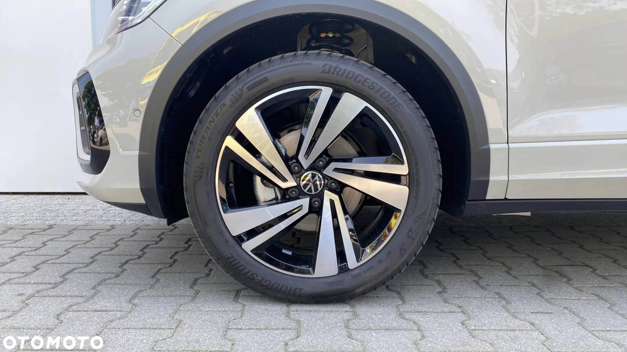 Volkswagen T-Roc 1.5 TSI R-Line DSG - 23