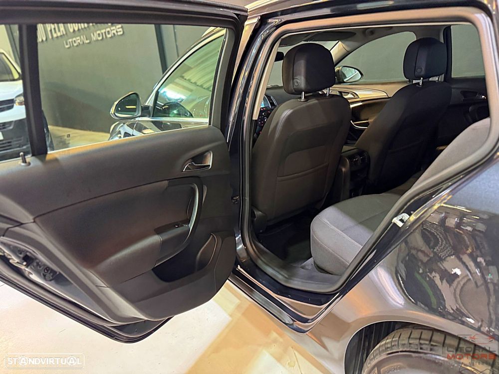 Opel Insignia Sports Tourer 2.0 CDTI Active - 16