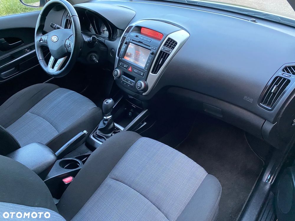 Kia Ceed 1.4 CVVT Spirit - 16