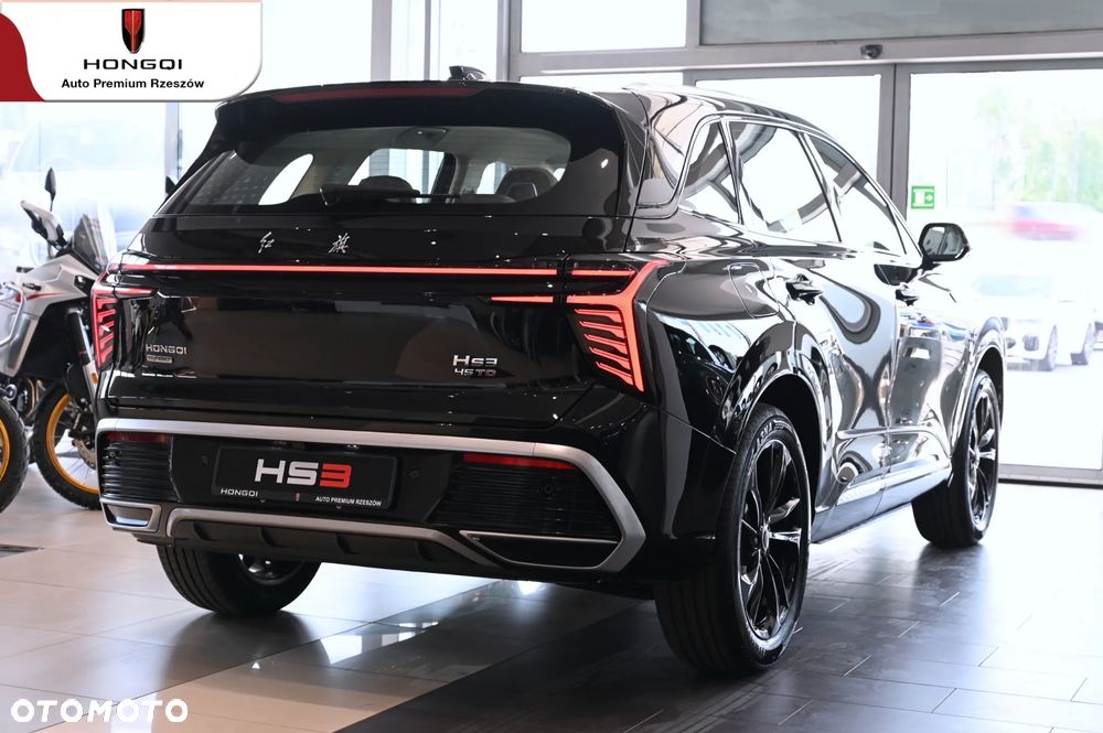 Hongqi HS3 - 23