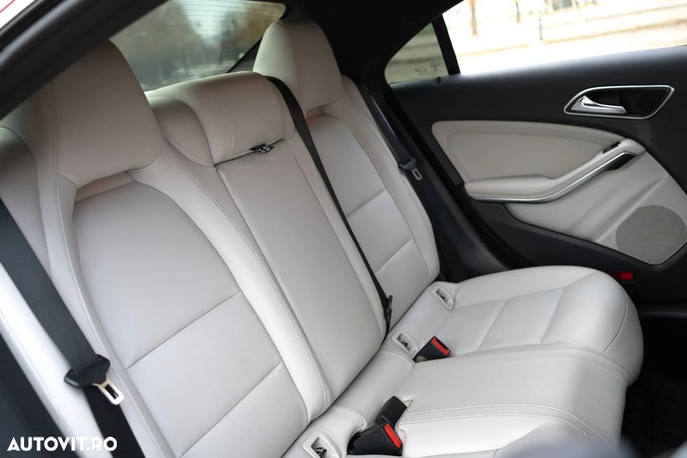 Mercedes-Benz CLA 200 AMG Line - 19