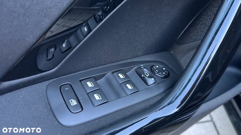 Peugeot 208 1.2 PureTech Allure S&S - 10