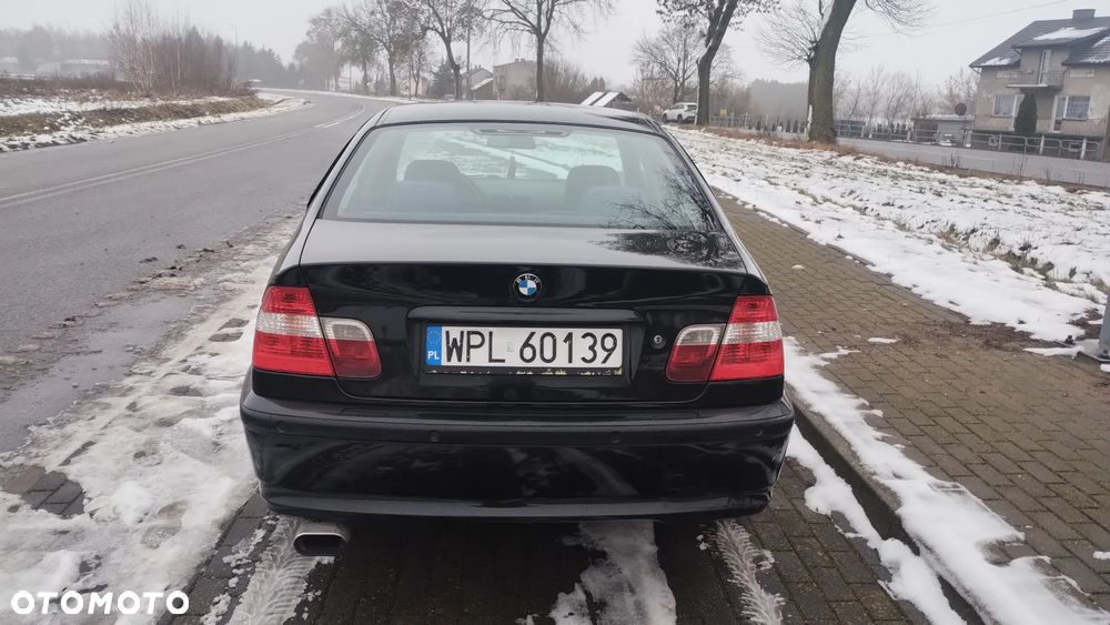 BMW Seria 3 318i - 5
