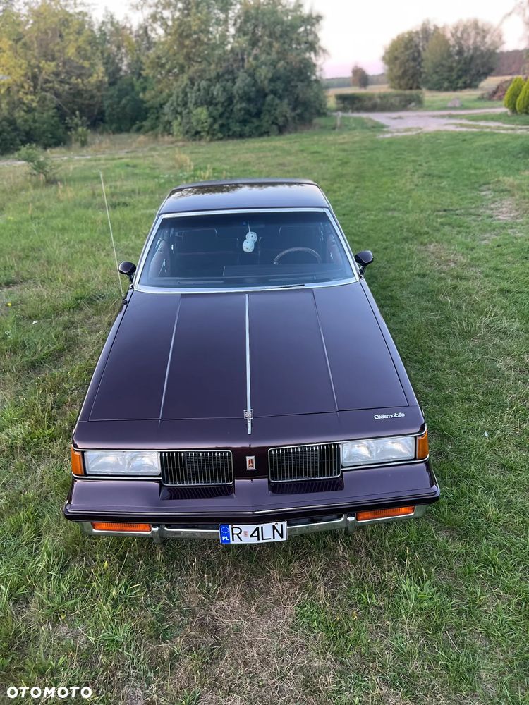 Oldsmobile Supreme - 11
