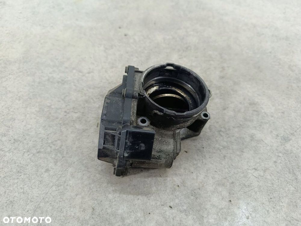 PRZEPUSTNICA VW PASSAT B6 03G128063M  2.0 TDI - 1