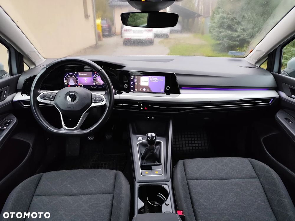 Volkswagen Golf - 11