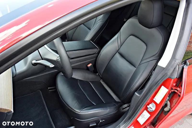 Tesla Model 3 Langstreckenbatterie Allradantrieb Dual Motor - 22
