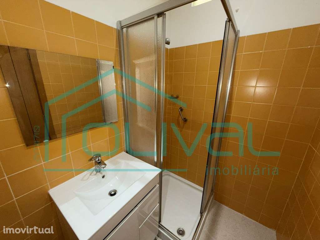 Apartamento T2 Renovado Centro de Alverca do Ribatejo - Grande imagem: 3/20