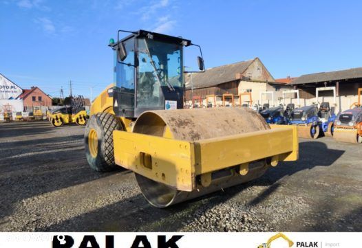 Caterpillar Walec drogowy  CAT CS 64 B , METAL-GUMA  ,2018 rok - 9