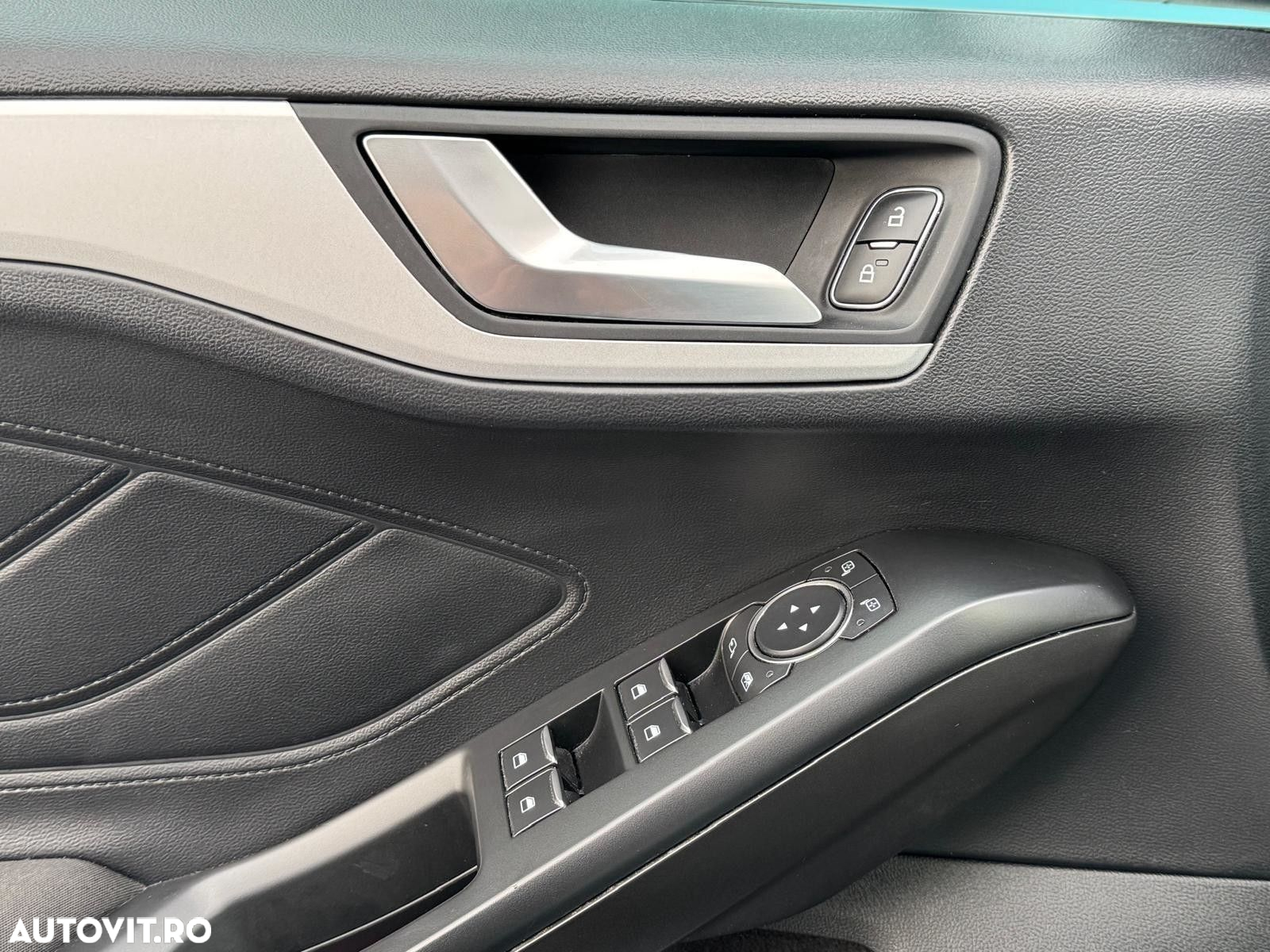 Ford Focus - 12