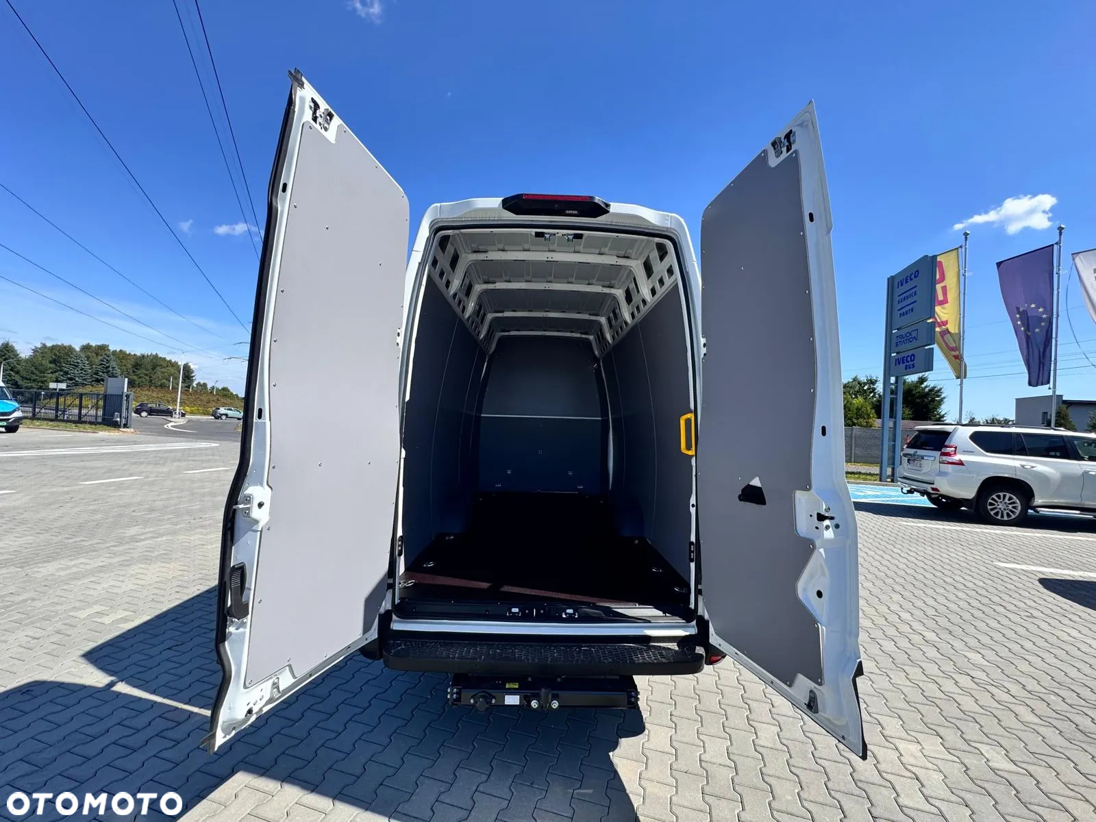 Iveco Daily 35S18HA8V - L4H3 - 7 osobowy - Bogate wyposażenie! - 10