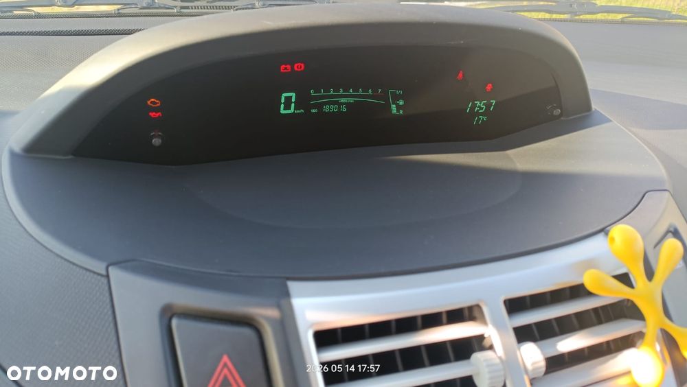 Toyota Yaris 1.3 Sol - 8
