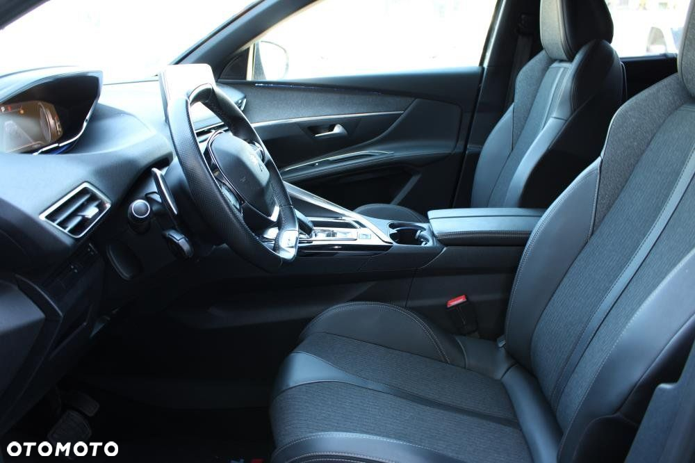 Peugeot 5008 - 12