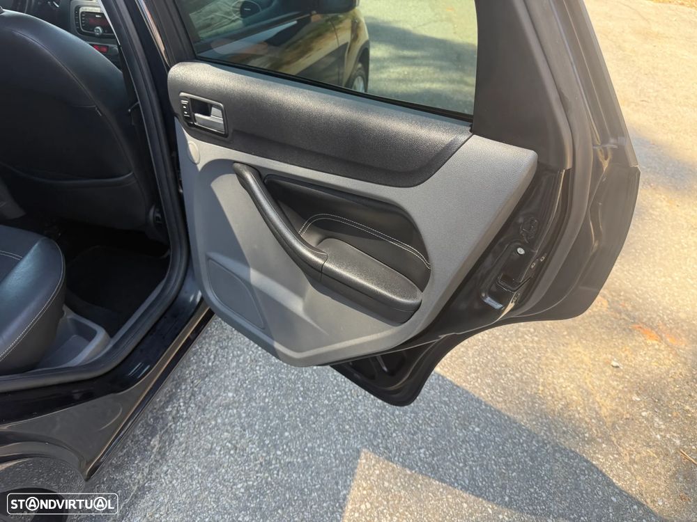 Ford Focus SW 1.6 TDCi Titanium - 16
